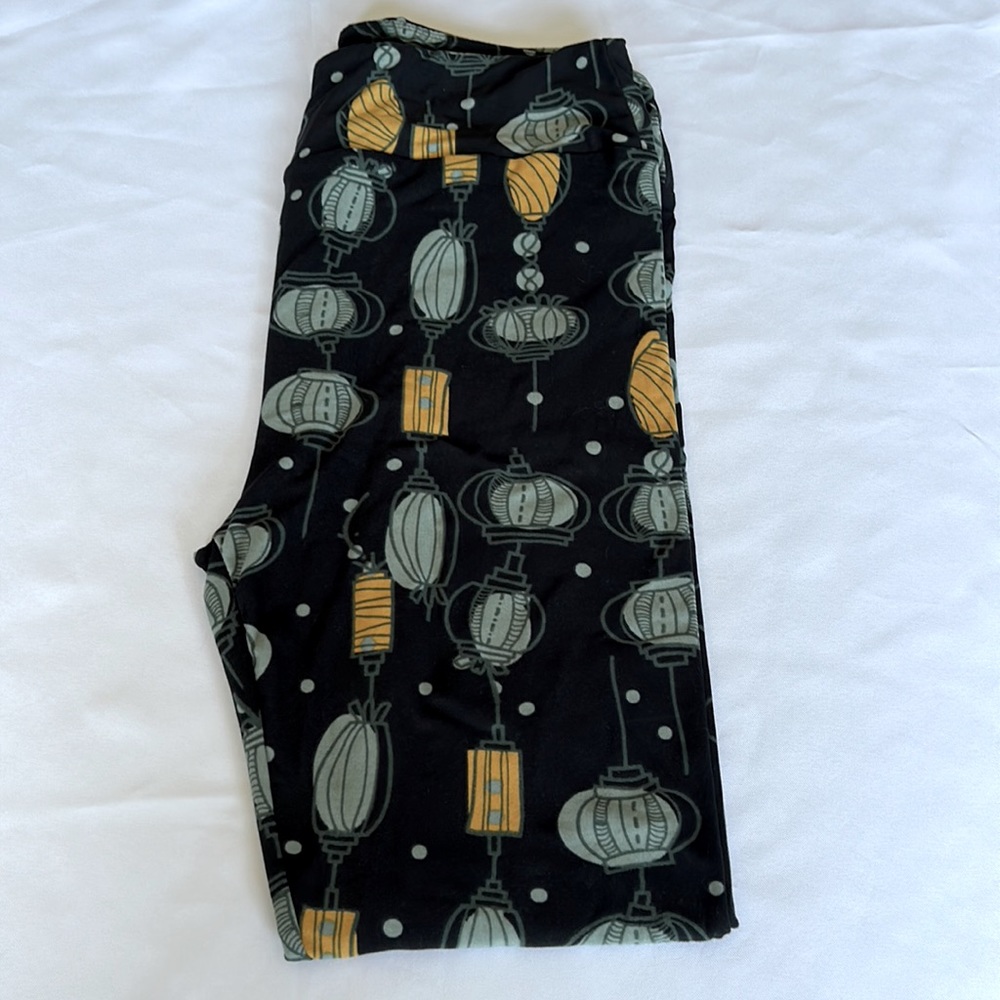 Tall and Curvy (TC) LuLaRoe leggings